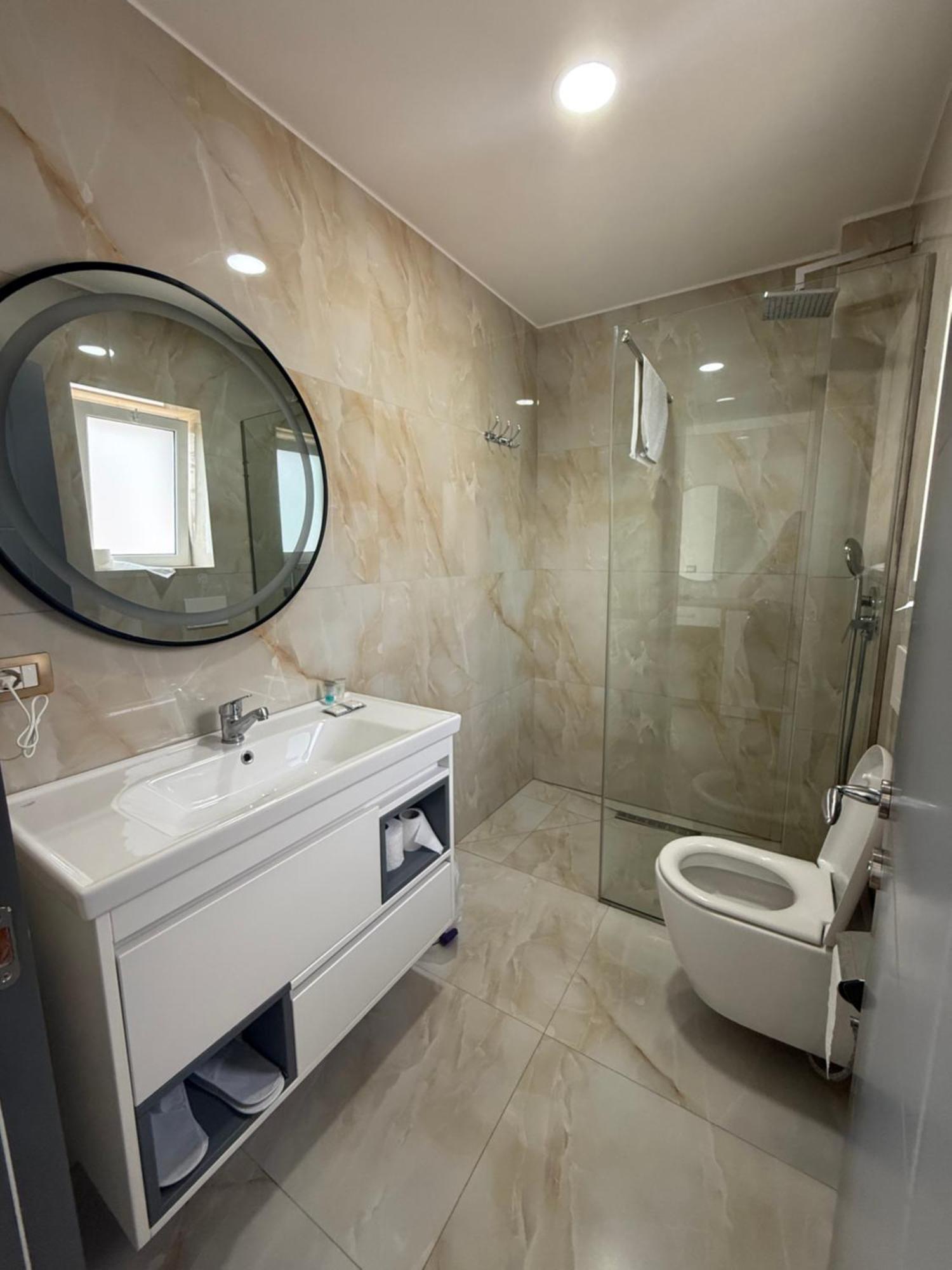 Hotel Leodori 1 Shëngjin Dış mekan fotoğraf