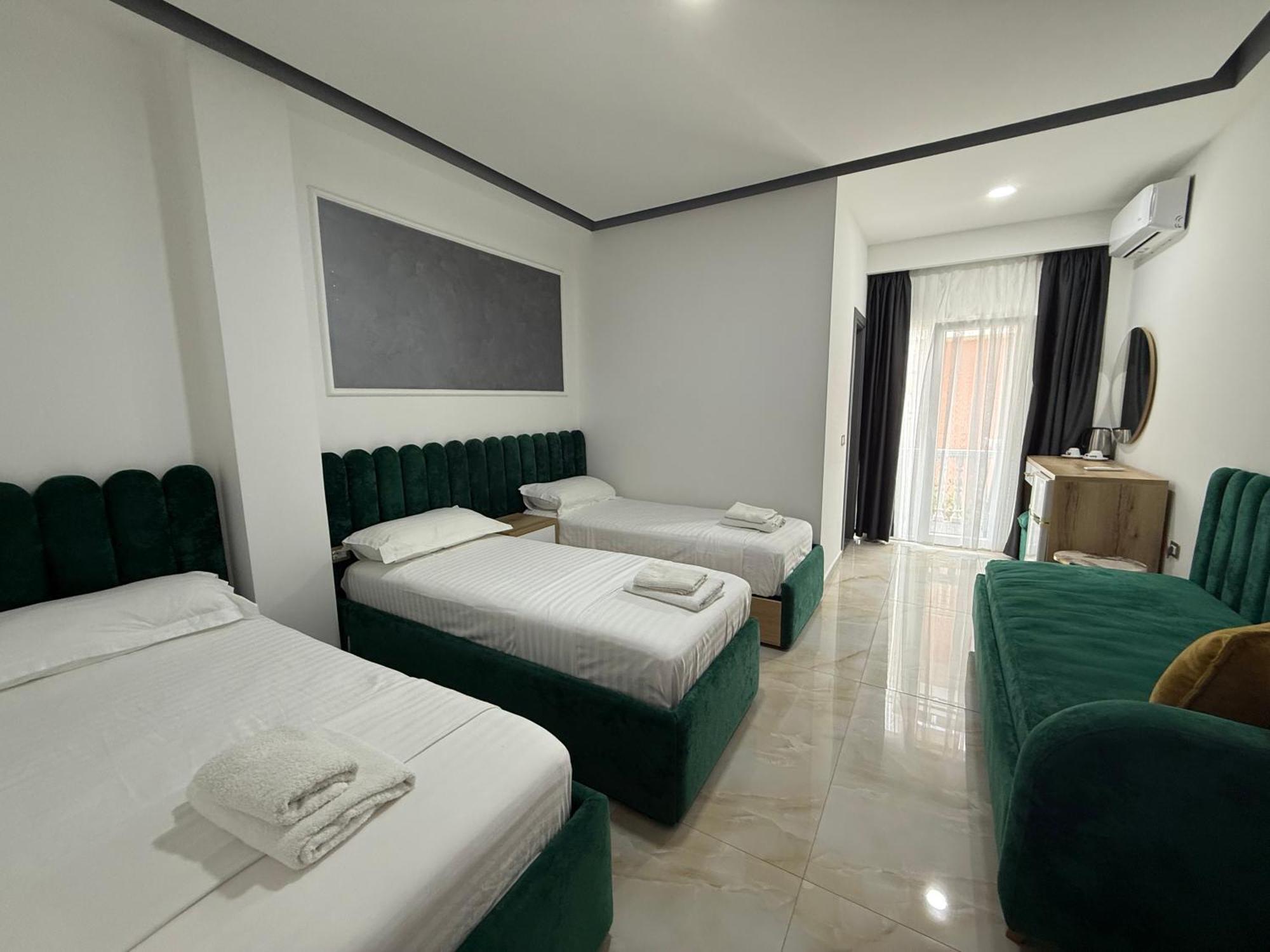 Hotel Leodori 1 Shëngjin Dış mekan fotoğraf
